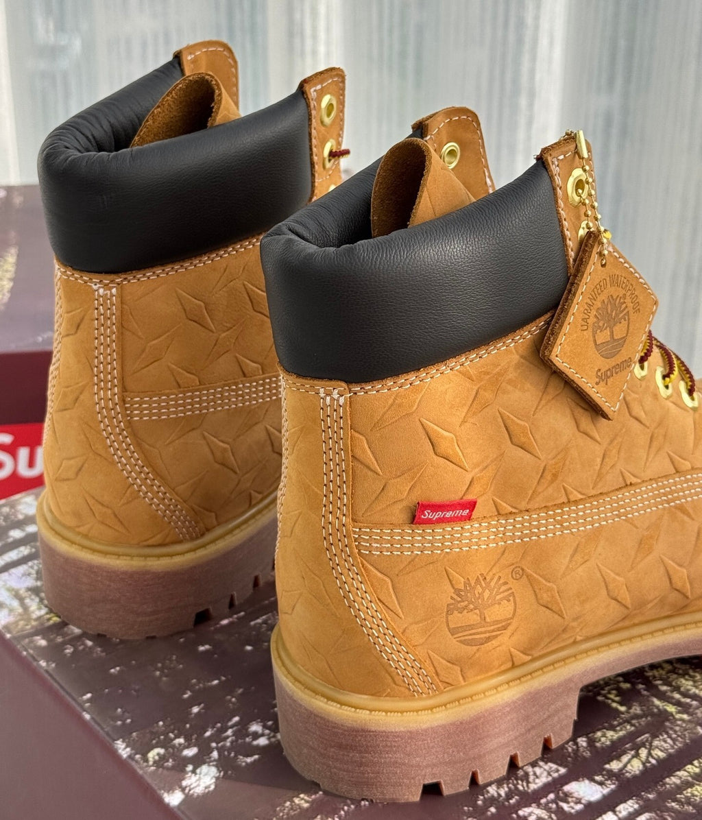 Supreme x Timberland 6-Inch Premium Boot